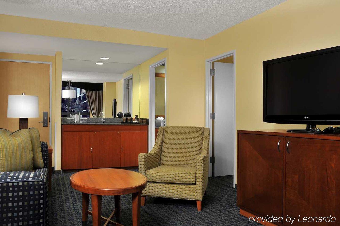 Doubletree Suites By Hilton Nyc - Times Square Νέα Υόρκη Δωμάτιο φωτογραφία