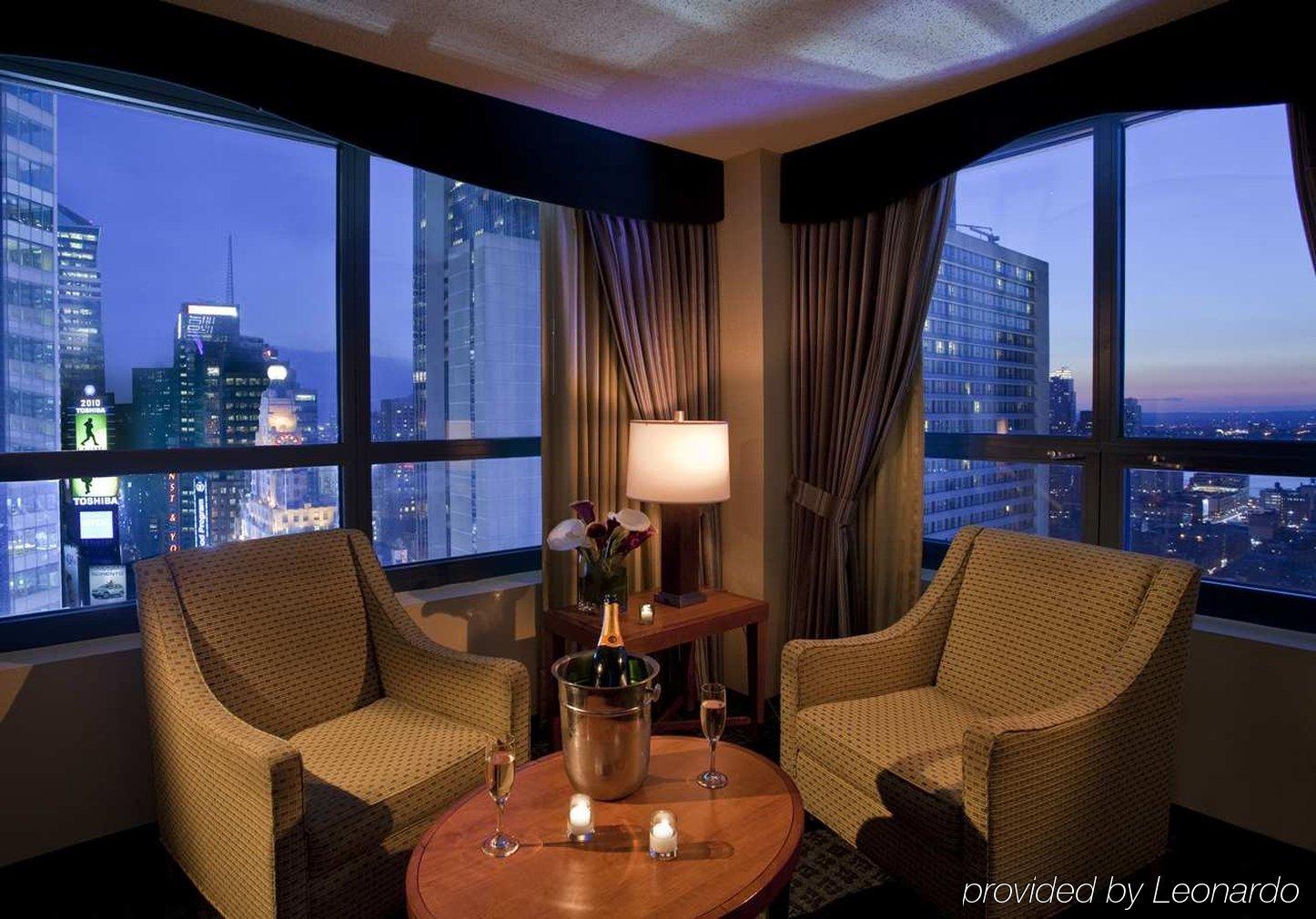 Doubletree Suites By Hilton Nyc - Times Square Νέα Υόρκη Εξωτερικό φωτογραφία