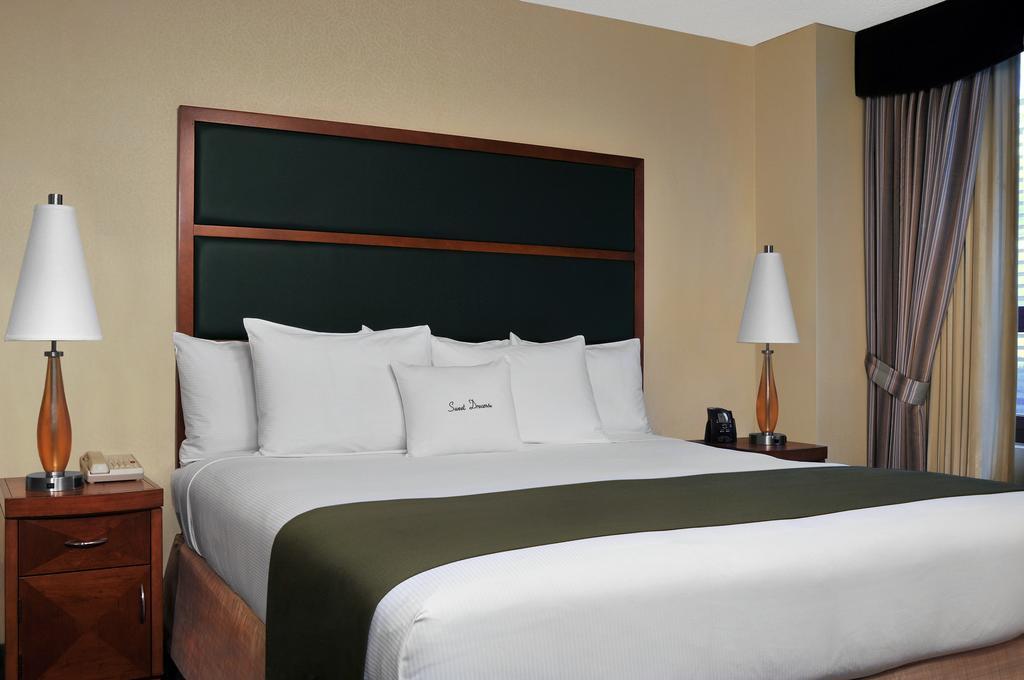 Doubletree Suites By Hilton Nyc - Times Square Νέα Υόρκη Δωμάτιο φωτογραφία