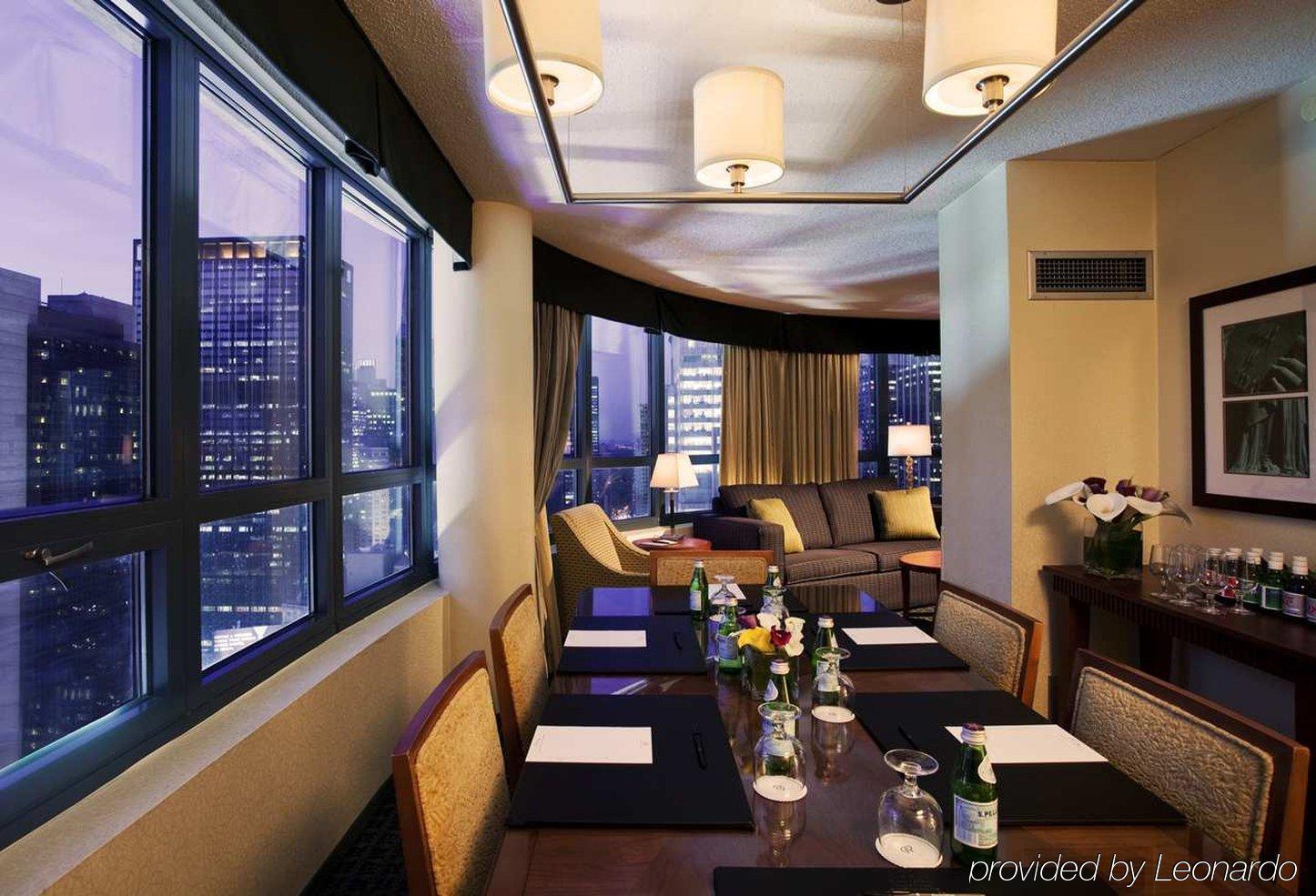 Doubletree Suites By Hilton Nyc - Times Square Νέα Υόρκη Δωμάτιο φωτογραφία